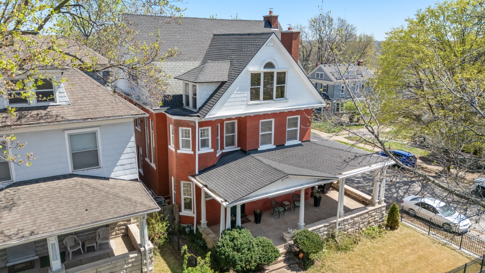 415 Benton Boulevard photo