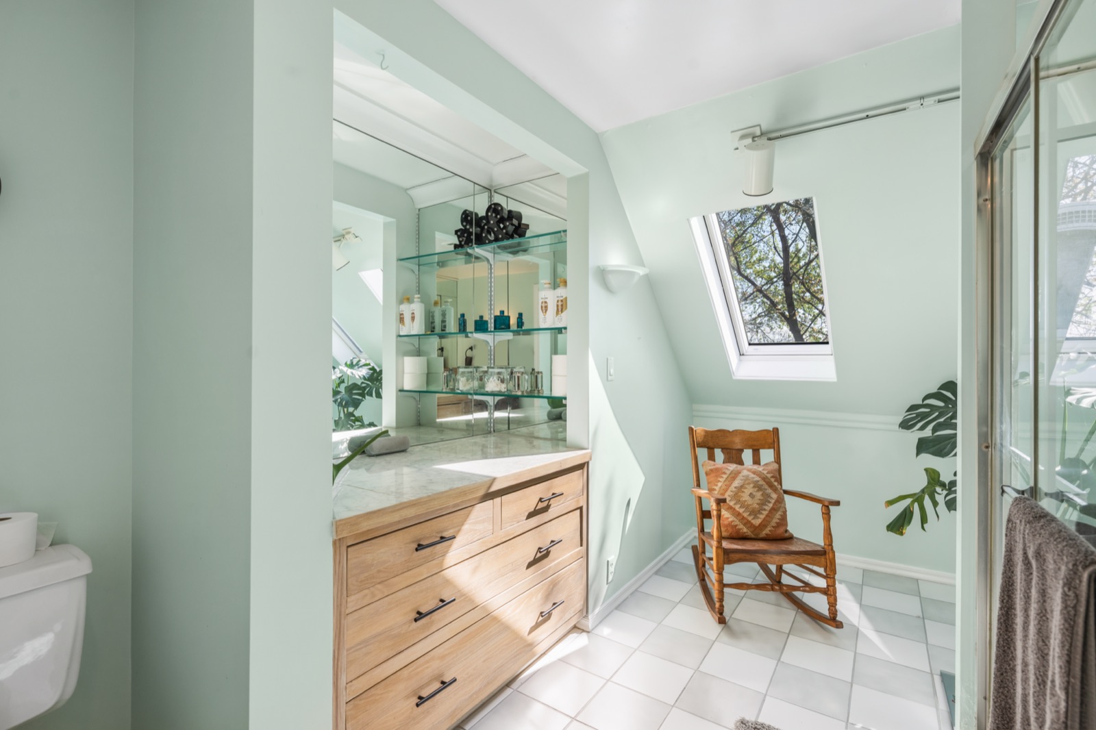 415 Benton Boulevard photo