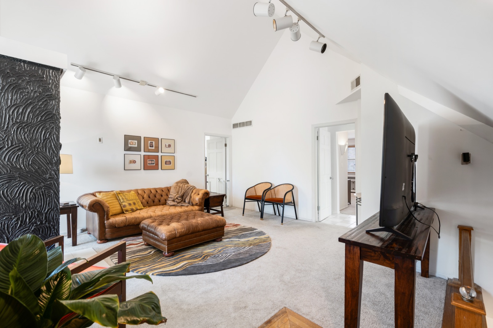 415 Benton Boulevard photo