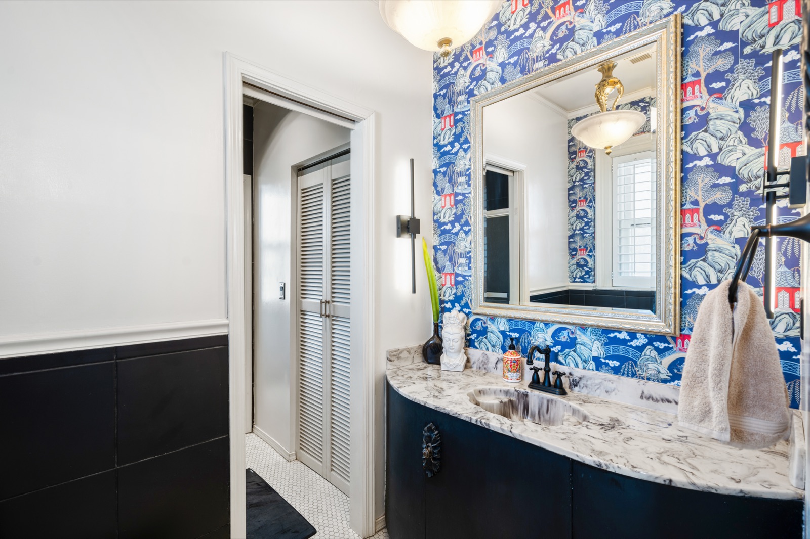 415 Benton Boulevard photo