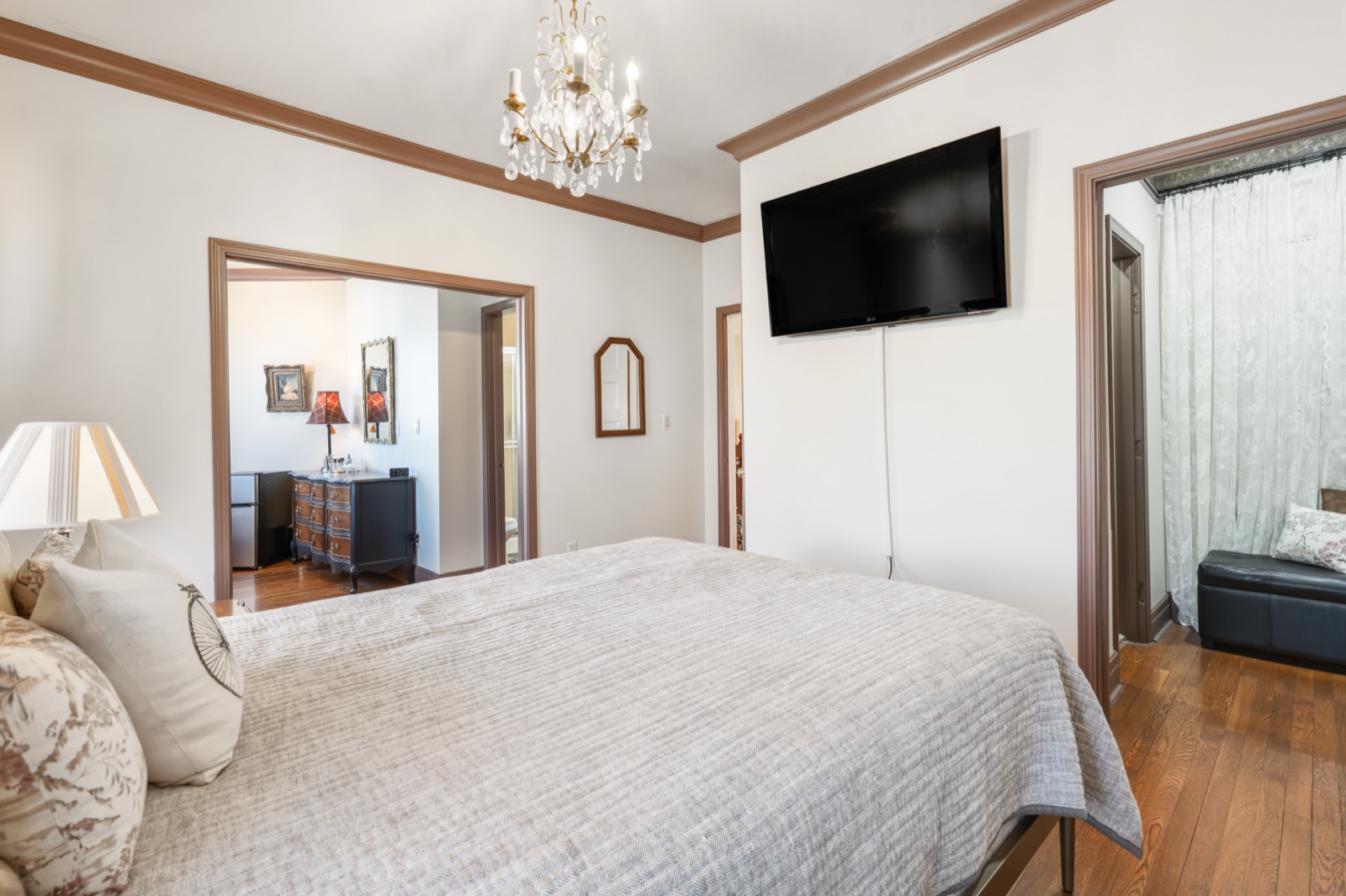 415 Benton Boulevard photo