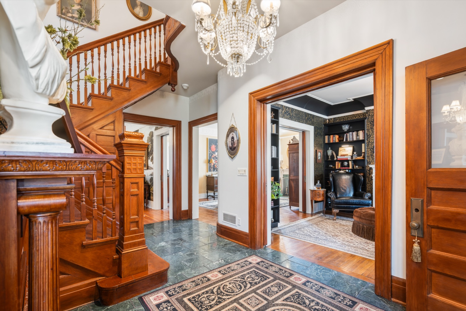 415 Benton Boulevard photo