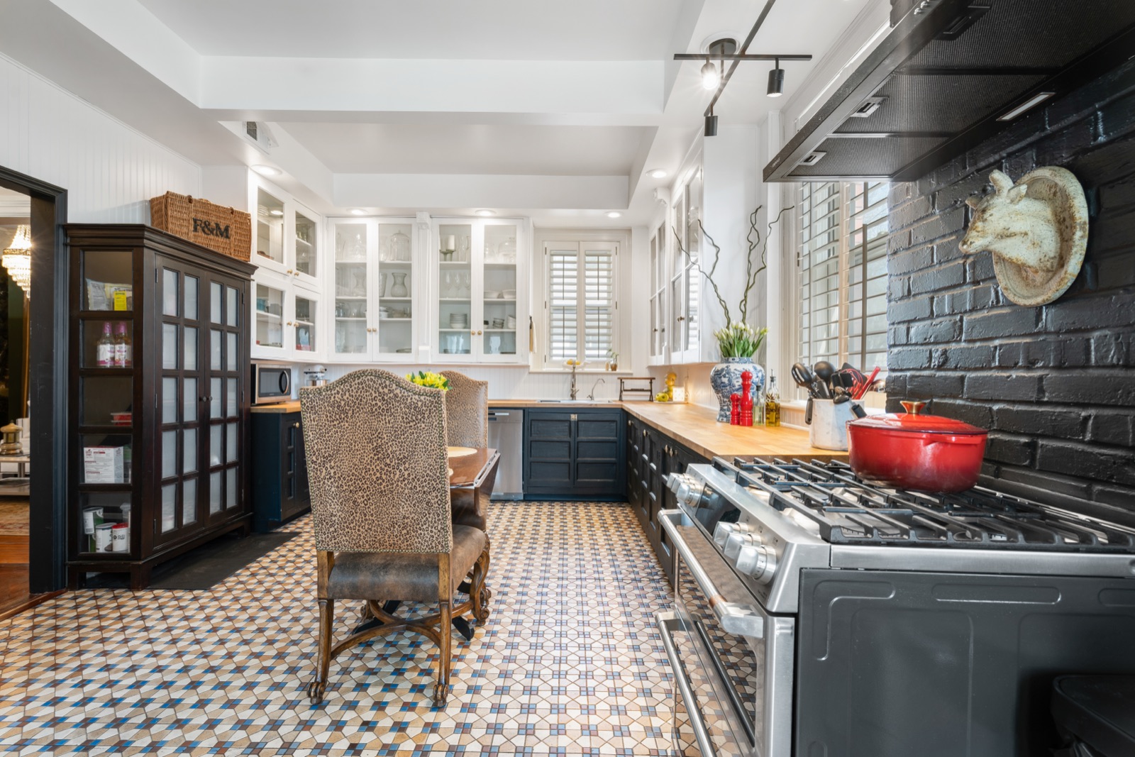 415 Benton Boulevard photo