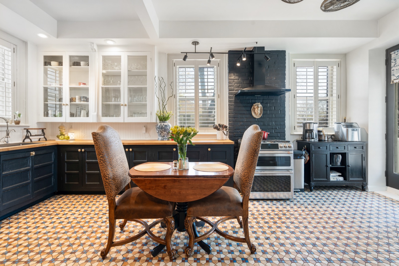 415 Benton Boulevard photo