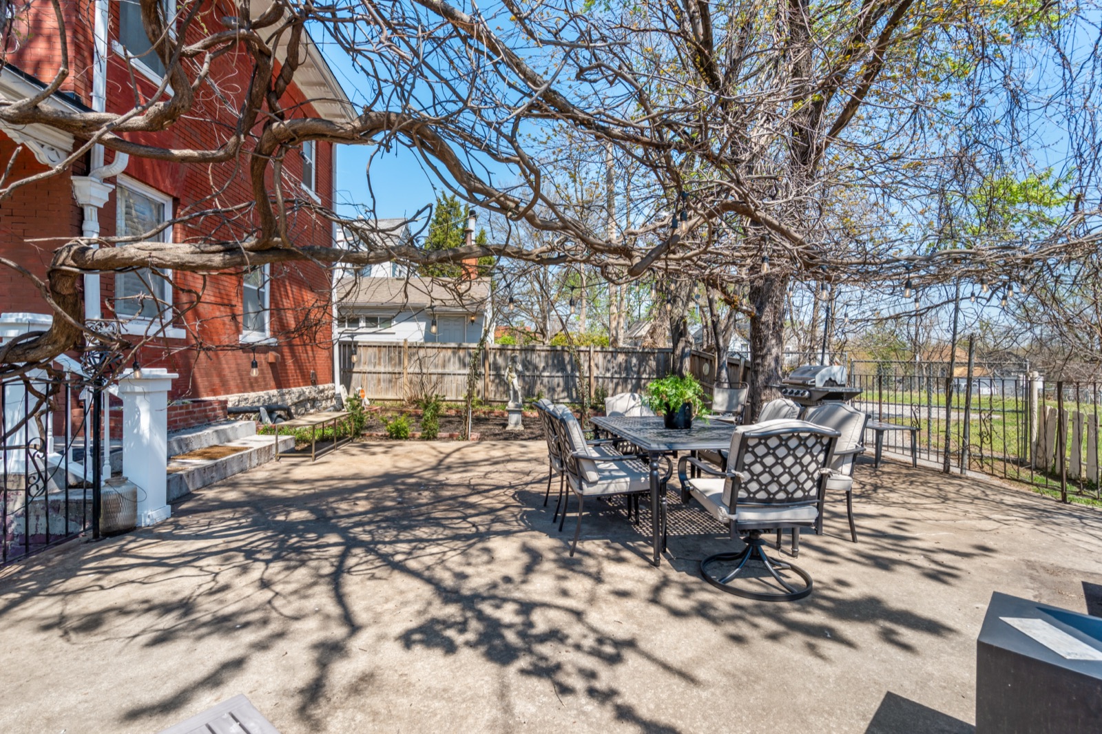 415 Benton Boulevard photo