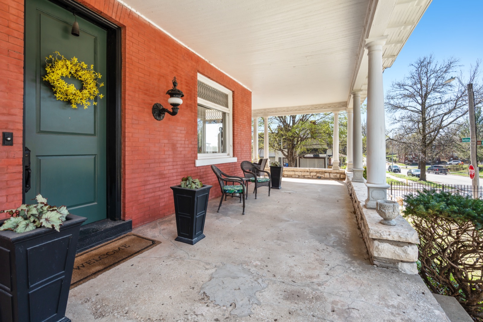 415 Benton Boulevard photo