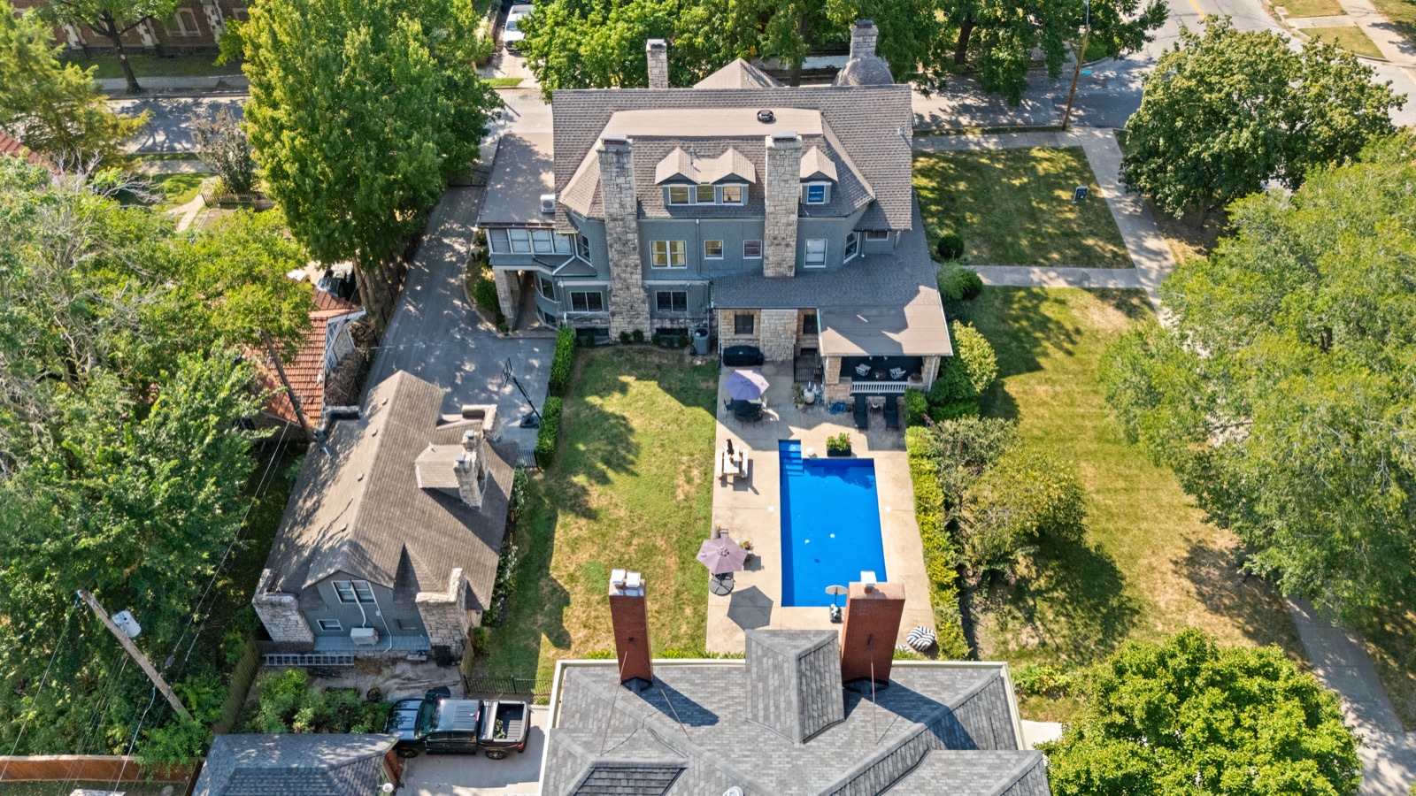 3501 Gladstone Boulevard photo