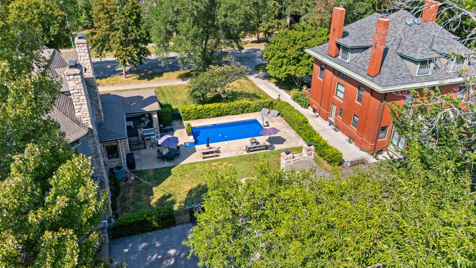 3501 Gladstone Boulevard photo