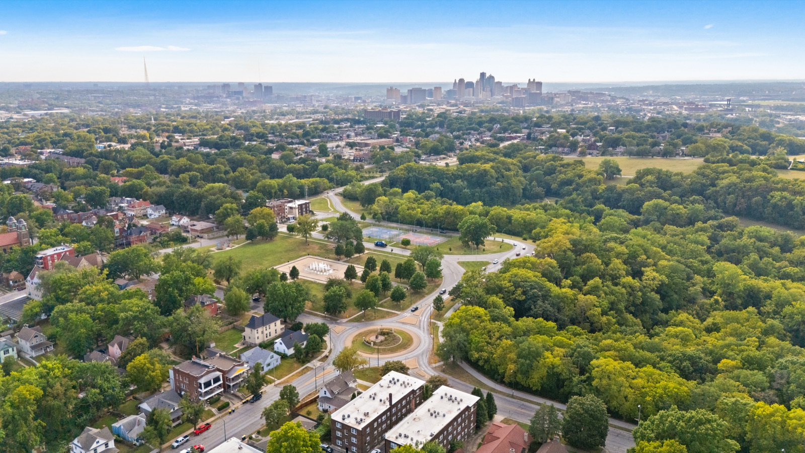 3501 Gladstone Boulevard photo