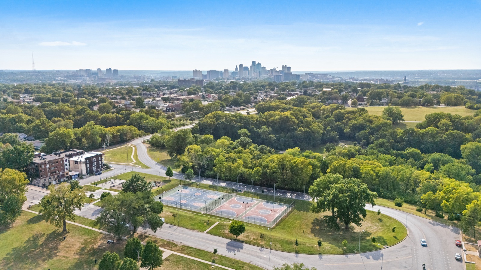 3501 Gladstone Boulevard photo