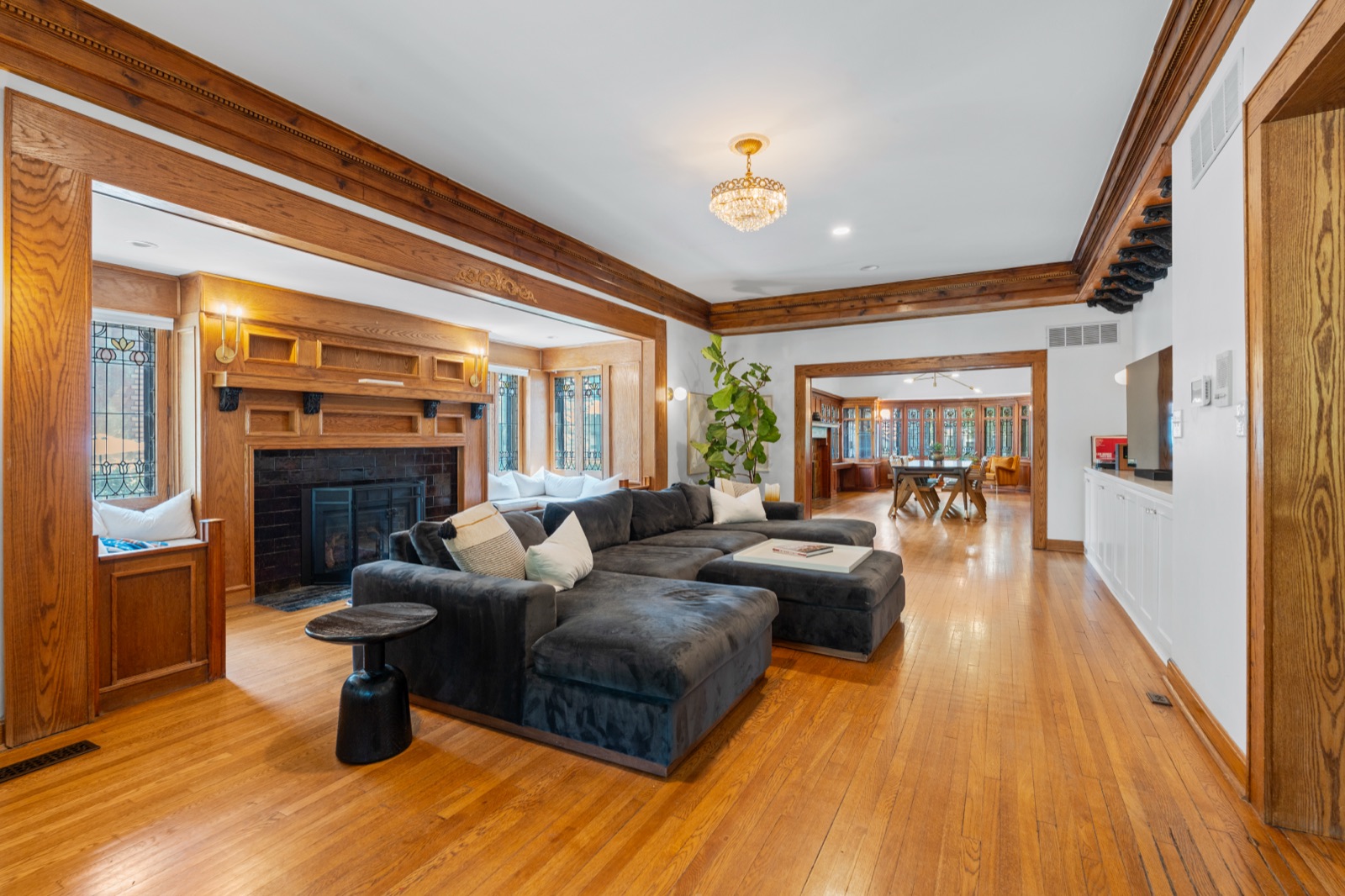 3501 Gladstone Boulevard photo