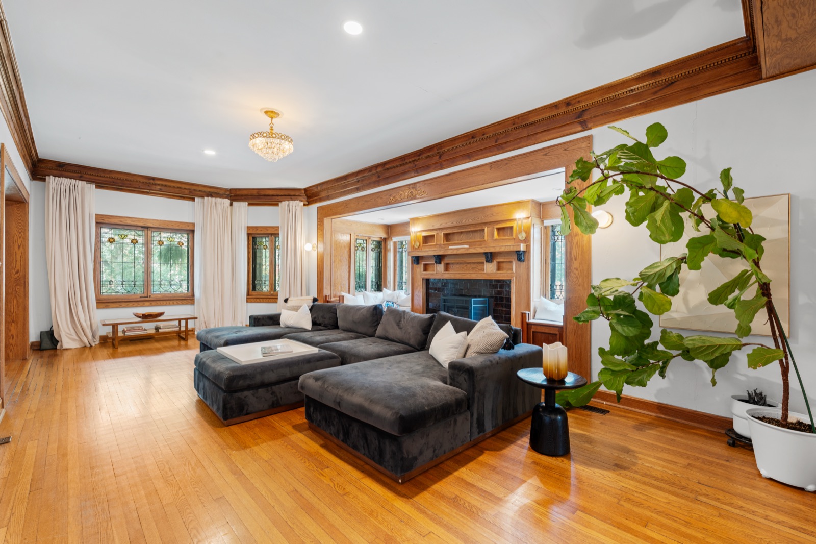 3501 Gladstone Boulevard photo