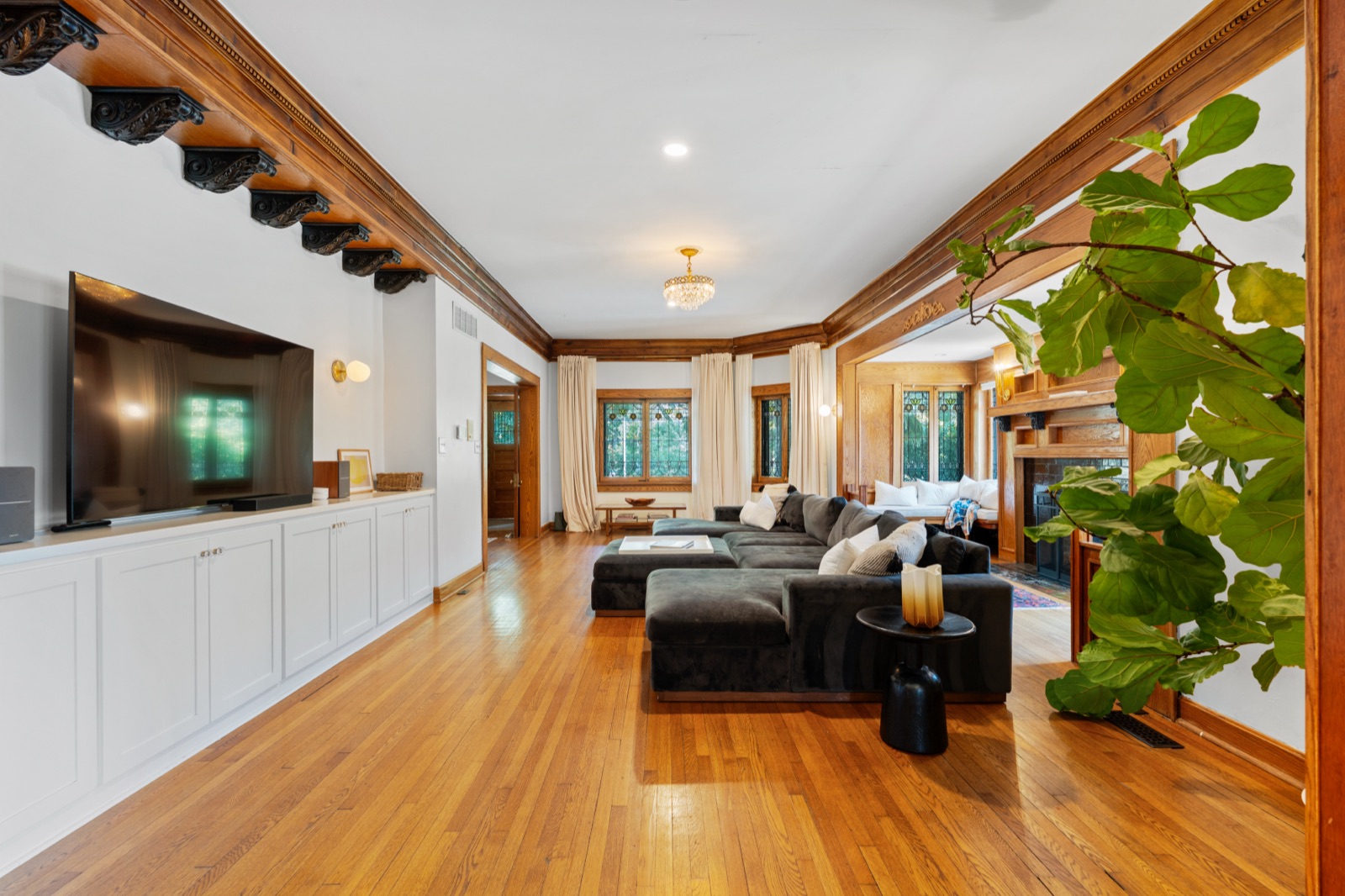 3501 Gladstone Boulevard photo