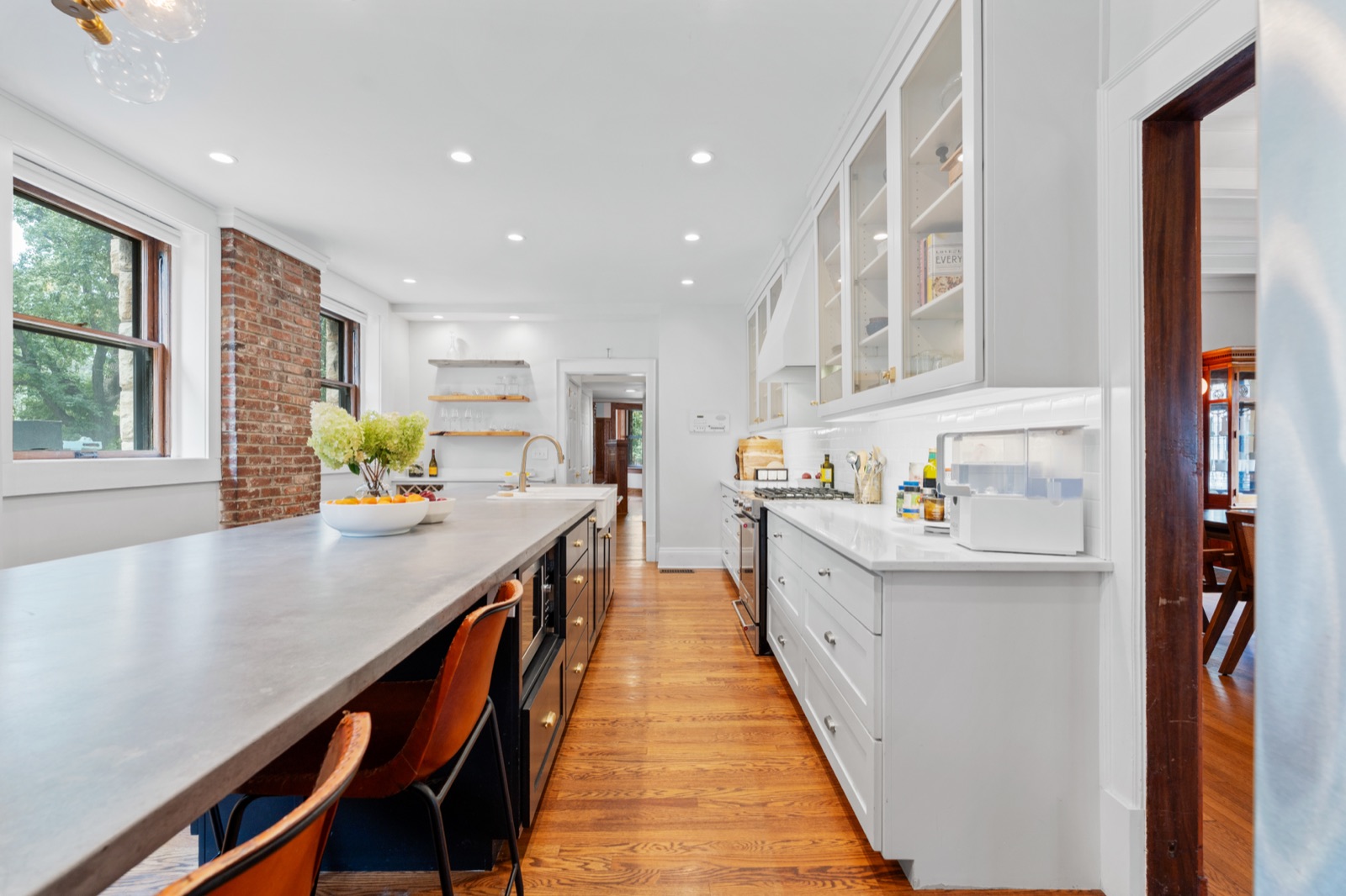 3501 Gladstone Boulevard photo