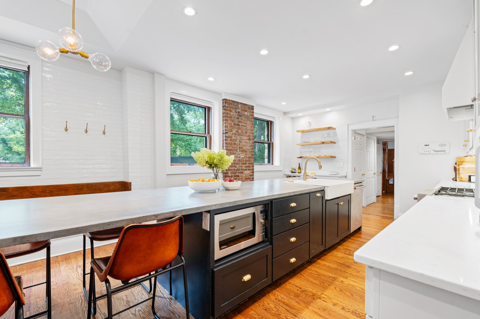 3501 Gladstone Boulevard photo