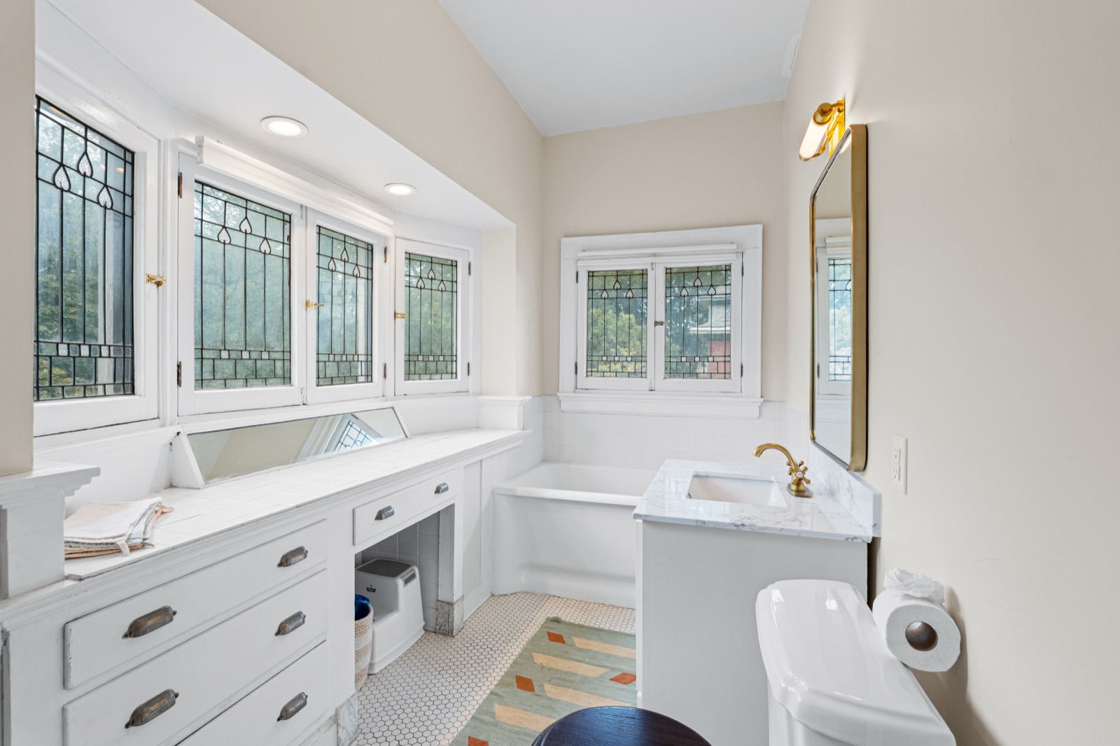 3501 Gladstone Boulevard photo