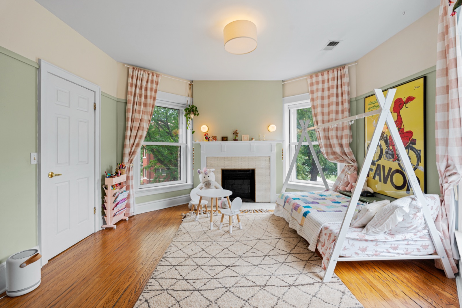 3501 Gladstone Boulevard photo