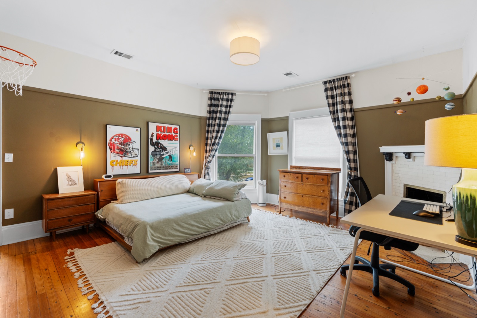 3501 Gladstone Boulevard photo