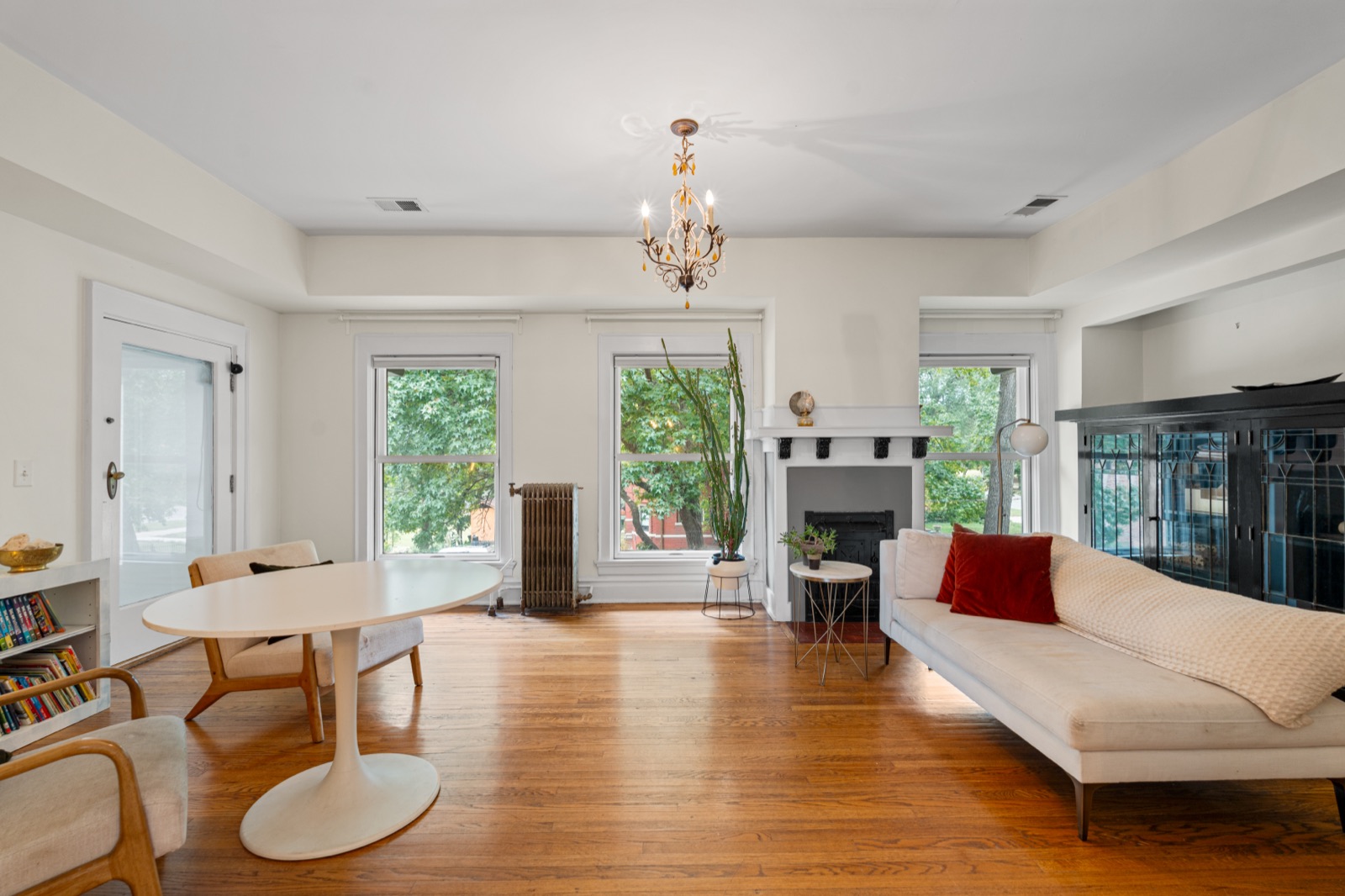 3501 Gladstone Boulevard photo