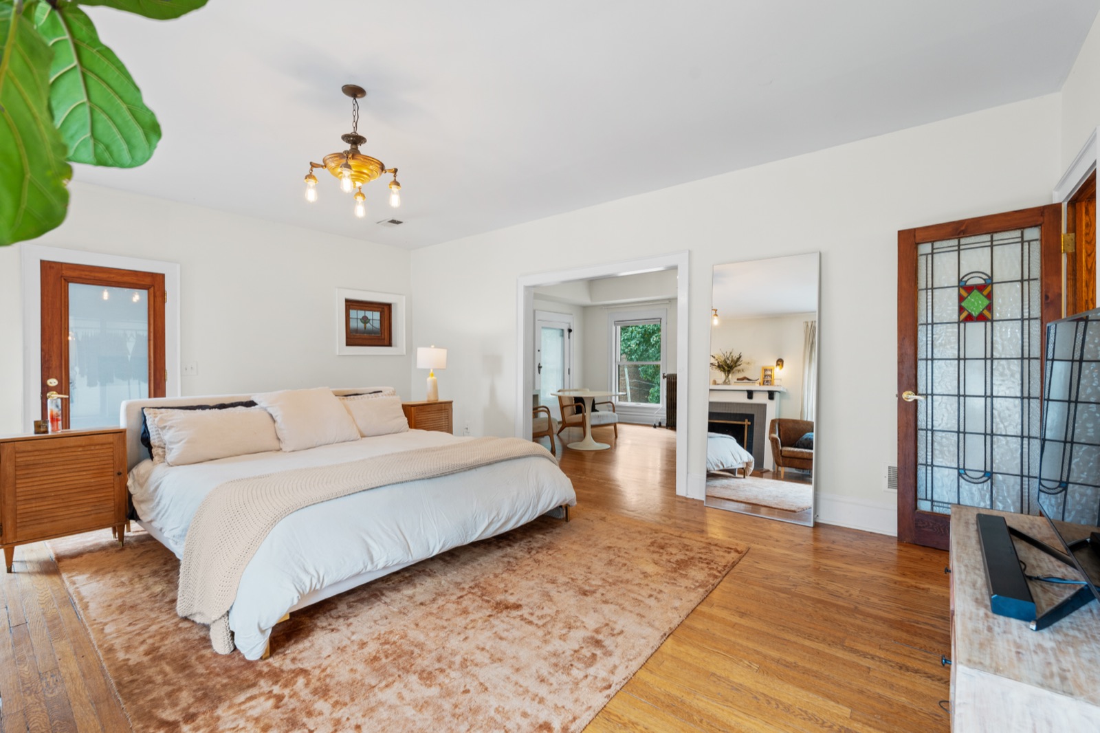 3501 Gladstone Boulevard photo