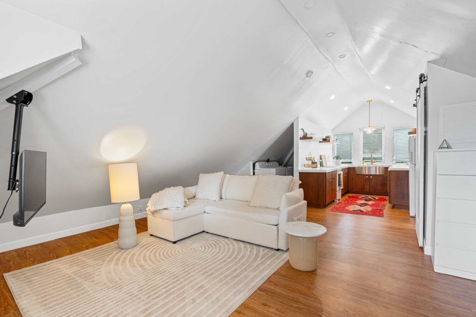 3501 Gladstone Boulevard photo