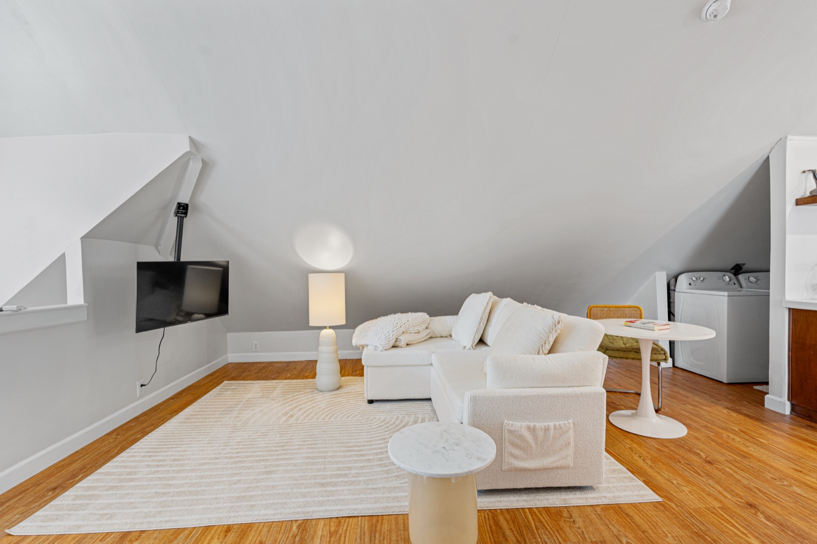 3501 Gladstone Boulevard photo