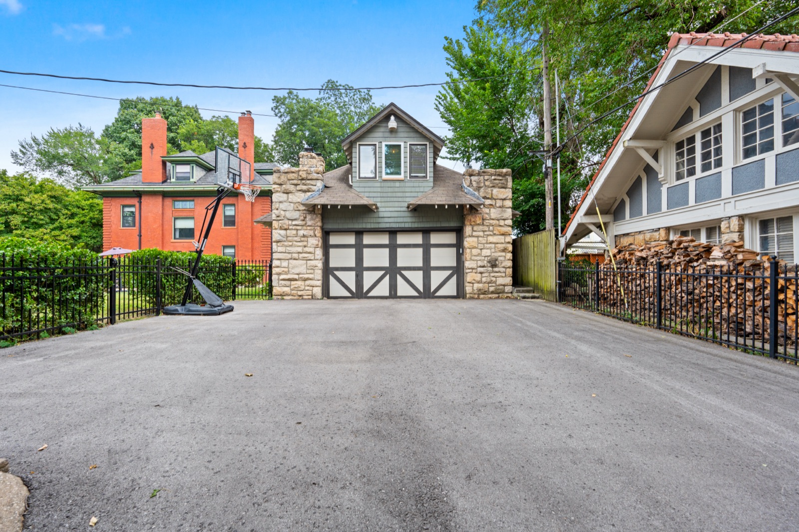 3501 Gladstone Boulevard photo