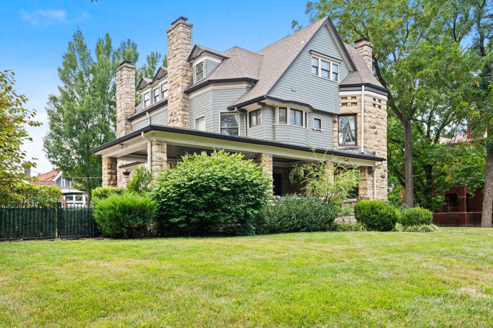 3501 Gladstone Boulevard photo