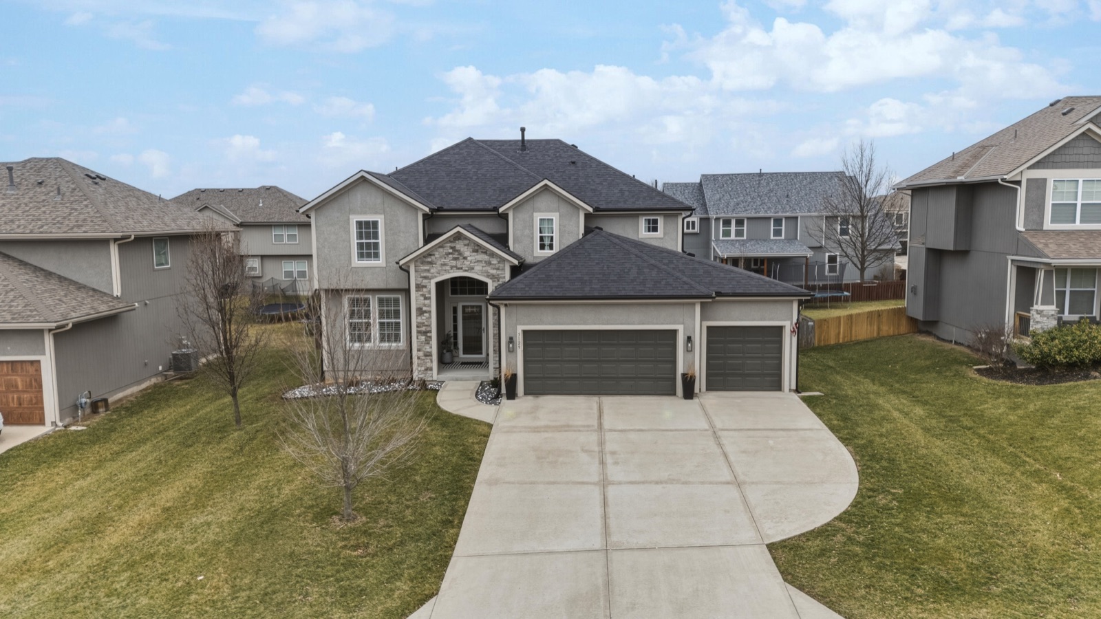 5129 Meadow Lark Dr