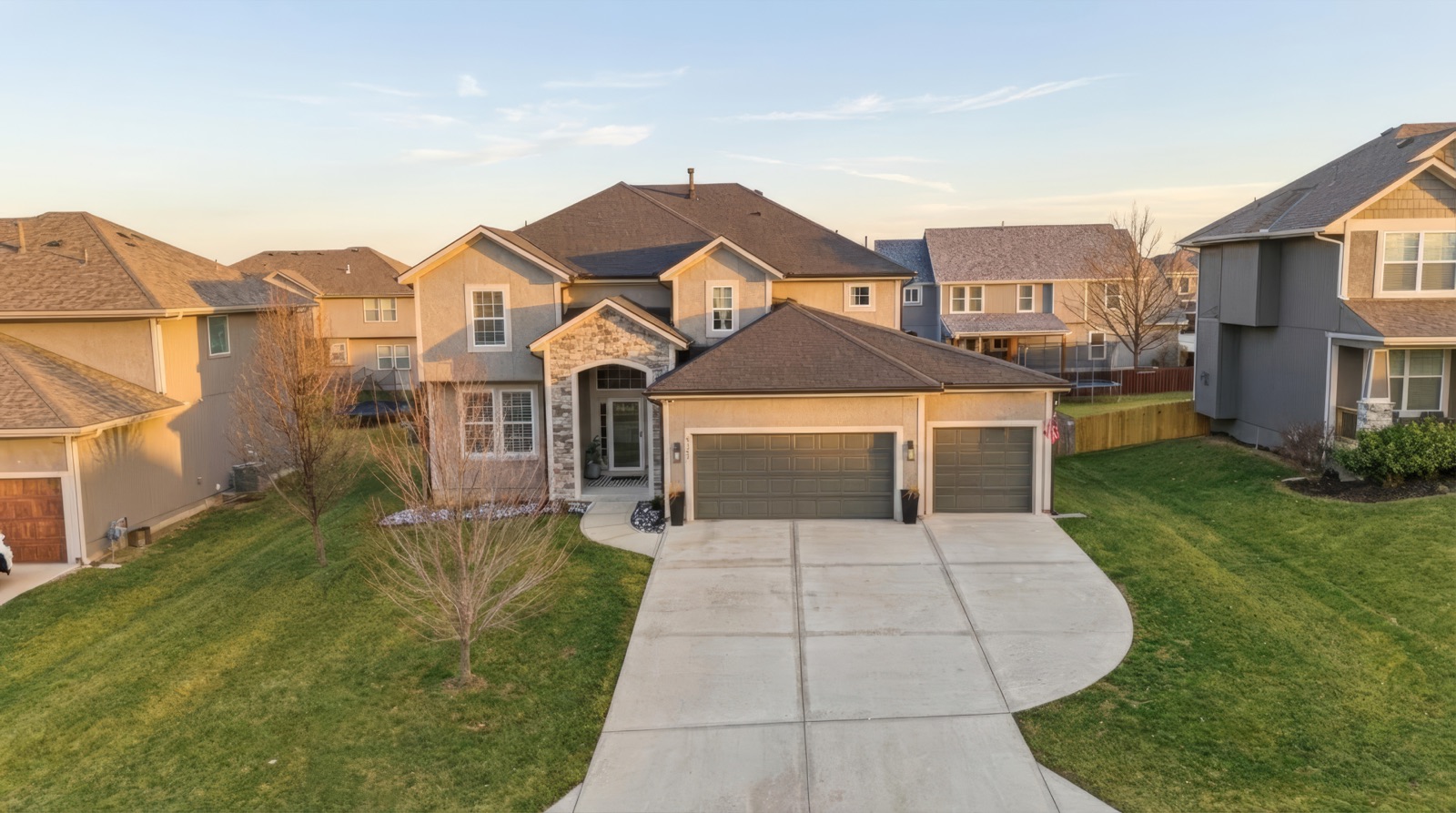 5129 Meadow Lark Dr photo
