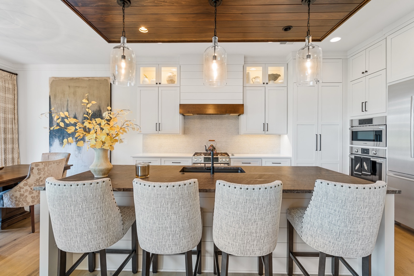 Wide kitchen photography